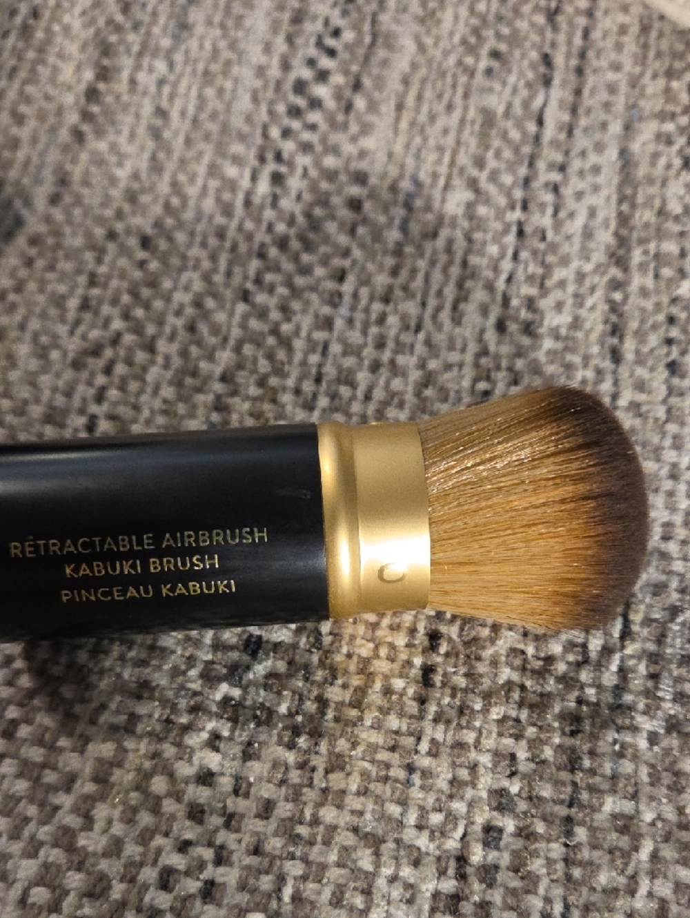 Laura Geller Kabuki Brush - Picture 3 of 4